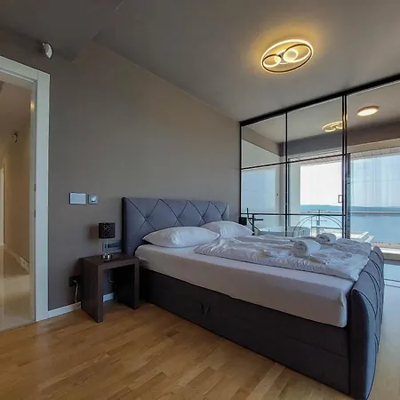 Elite 茨里克韦尼察