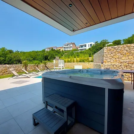 Elite 茨里克韦尼察